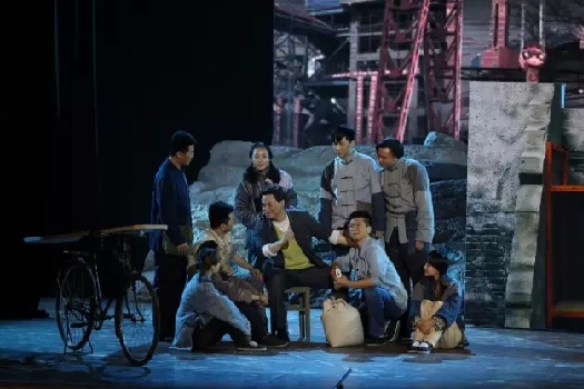 佰利乐集团组织寓目原创音乐剧《焦裕禄》 佰利乐集团组织寓目原创音乐剧《焦裕禄》